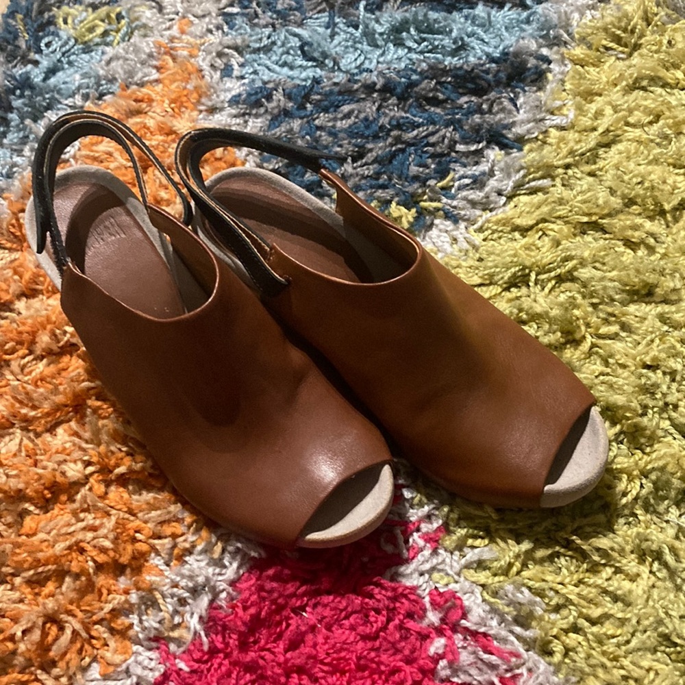 Canper Brown Wedge